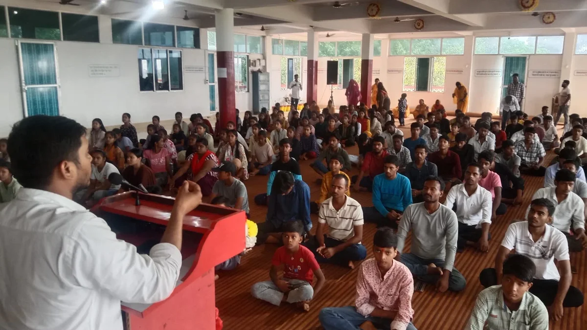 बाल संस्कारशाला के बच्चों का नुक्कड़ नाटक बना व्यसनमुक्ति की प्रेरणा